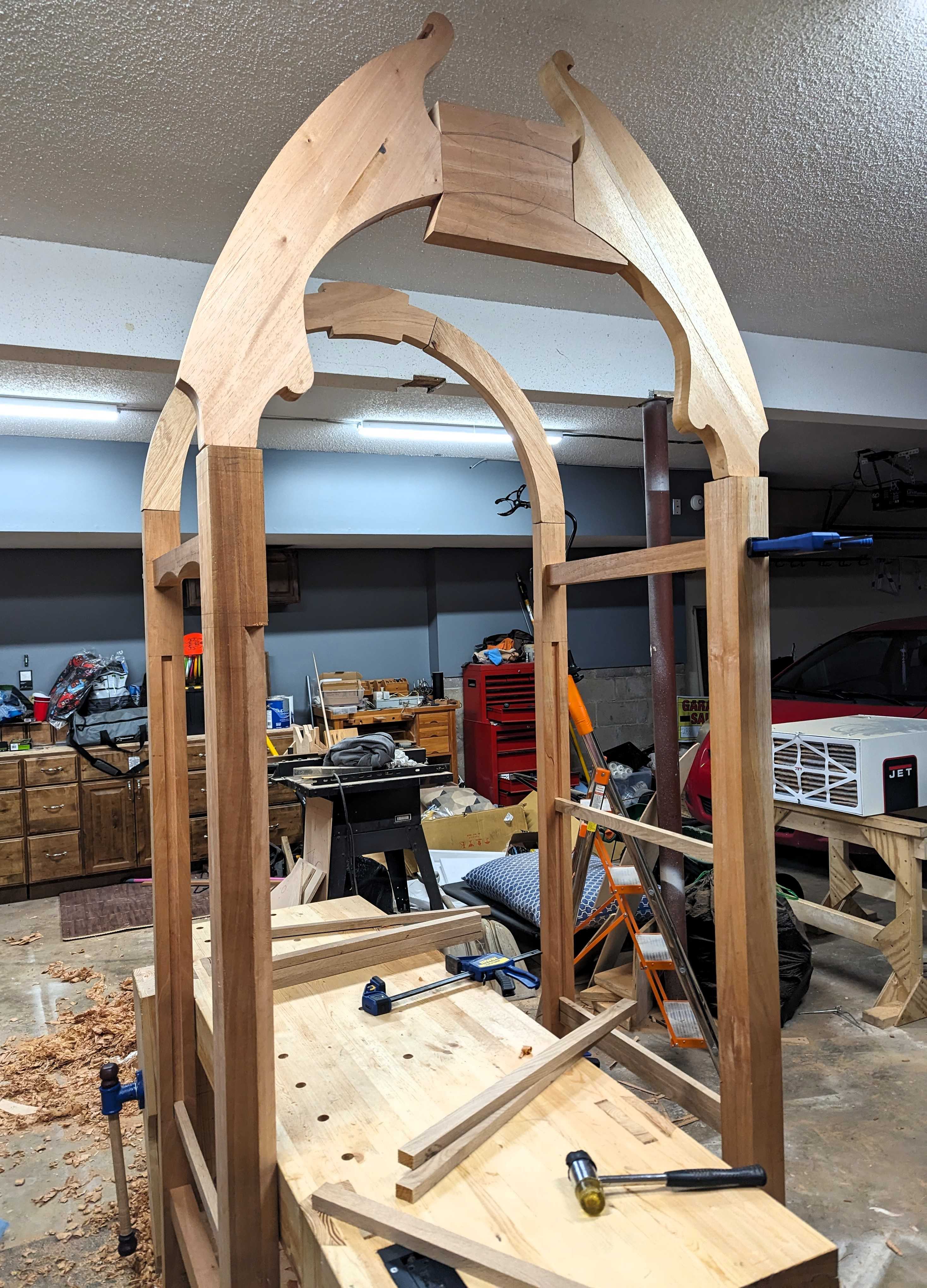 WEDDING_ARCH_construction