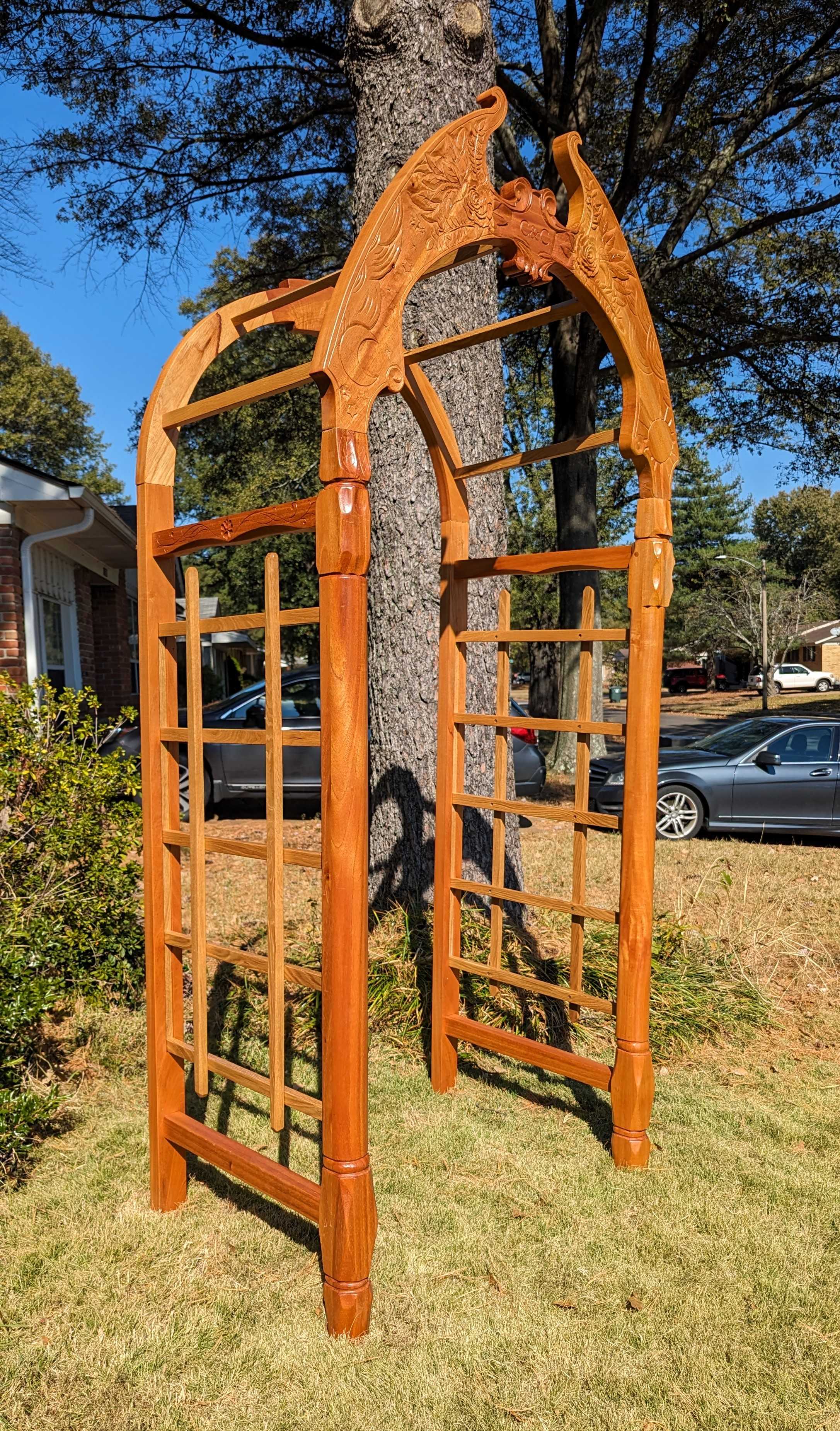 WEDDING_ARCH_front_yard_install