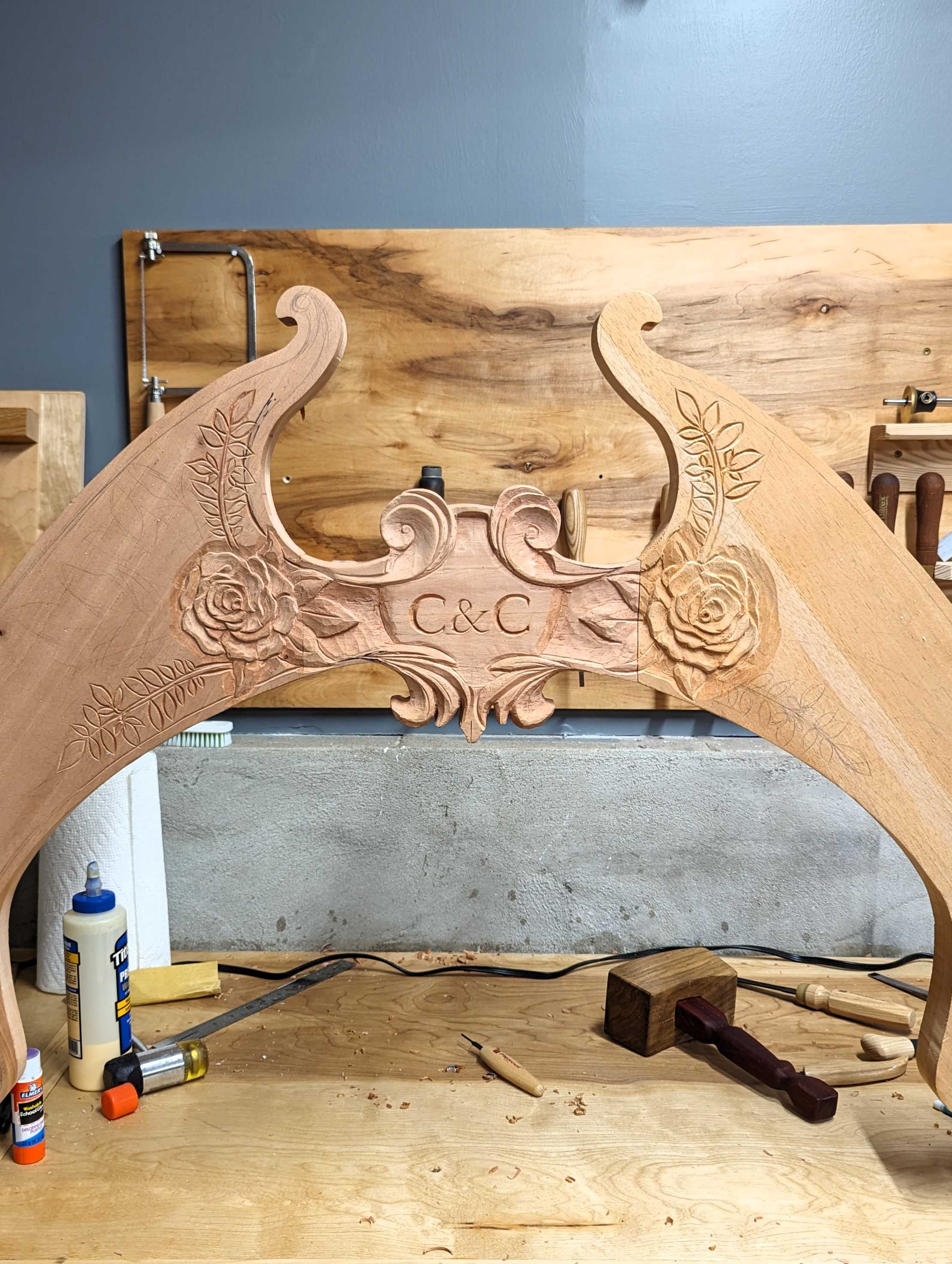 WEDDING_ARCH_carving_in_progress