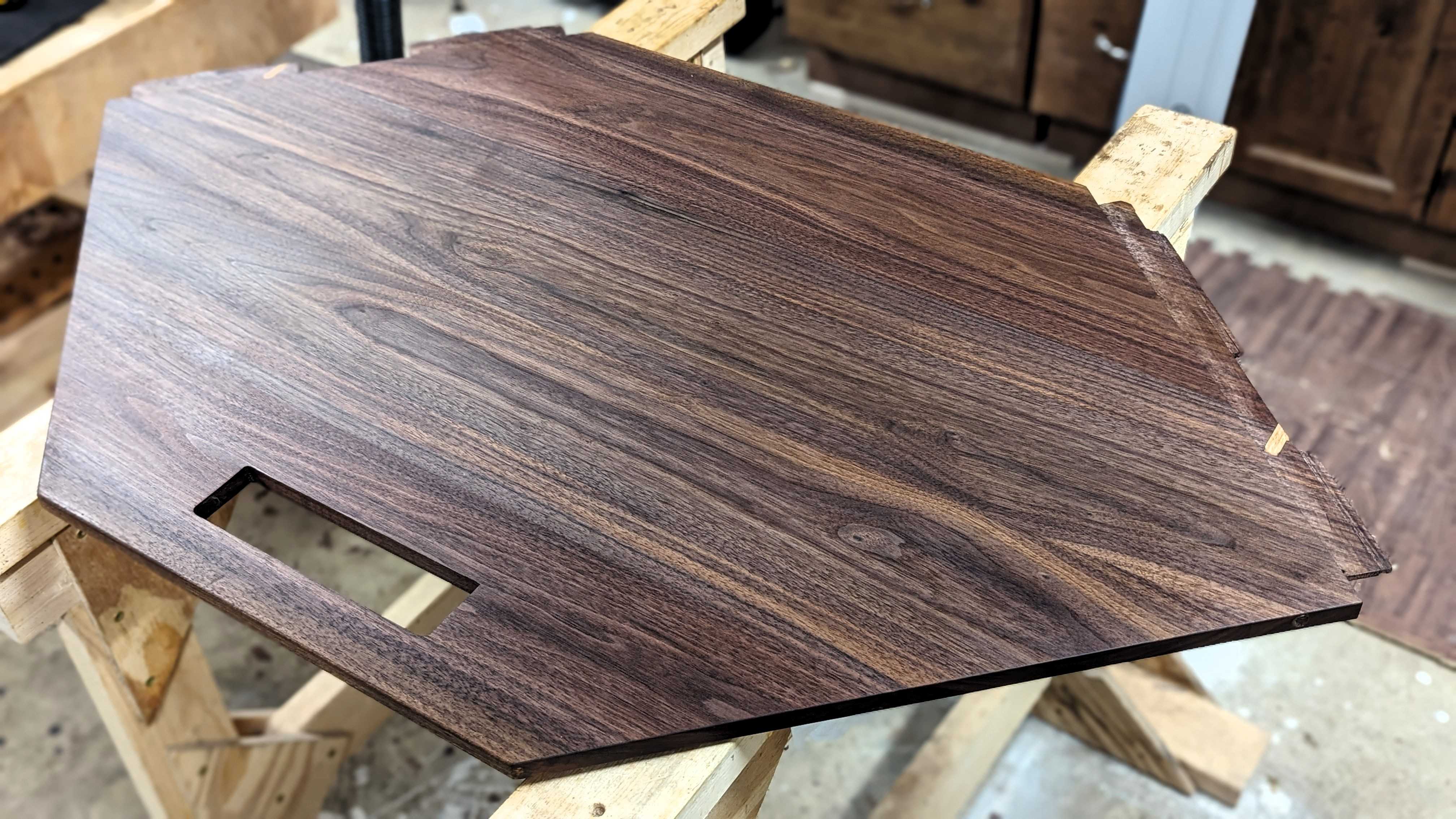 PAT_DESK_middle_table_finish